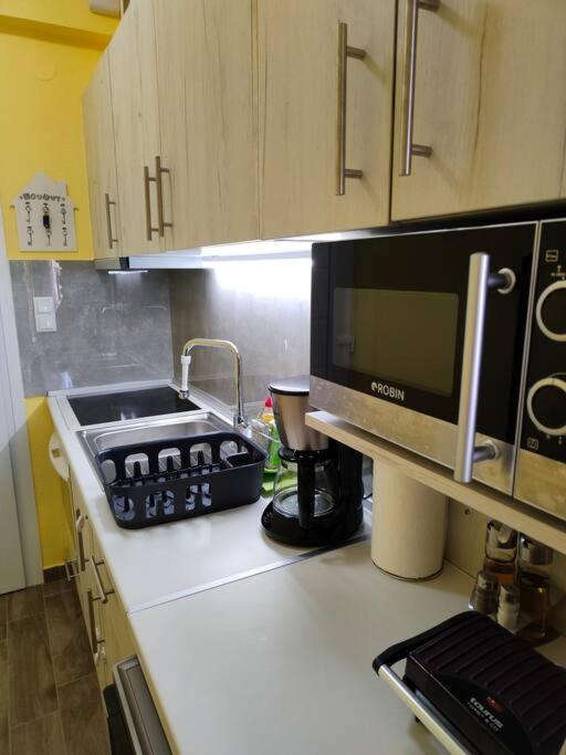 Poolview Apartment Ofrinion Ngoại thất bức ảnh